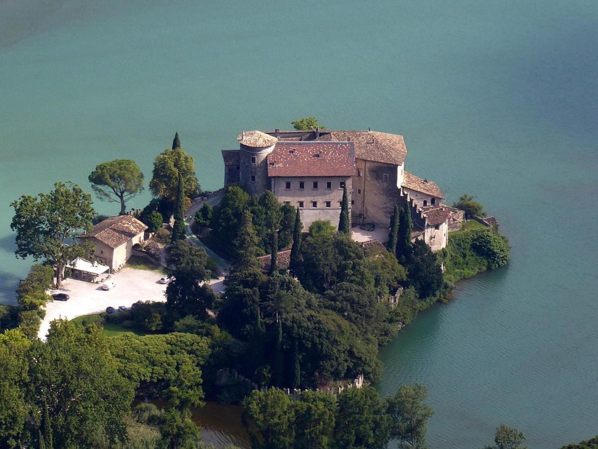 Castel Toblino Apartments Calavino エクステリア 写真