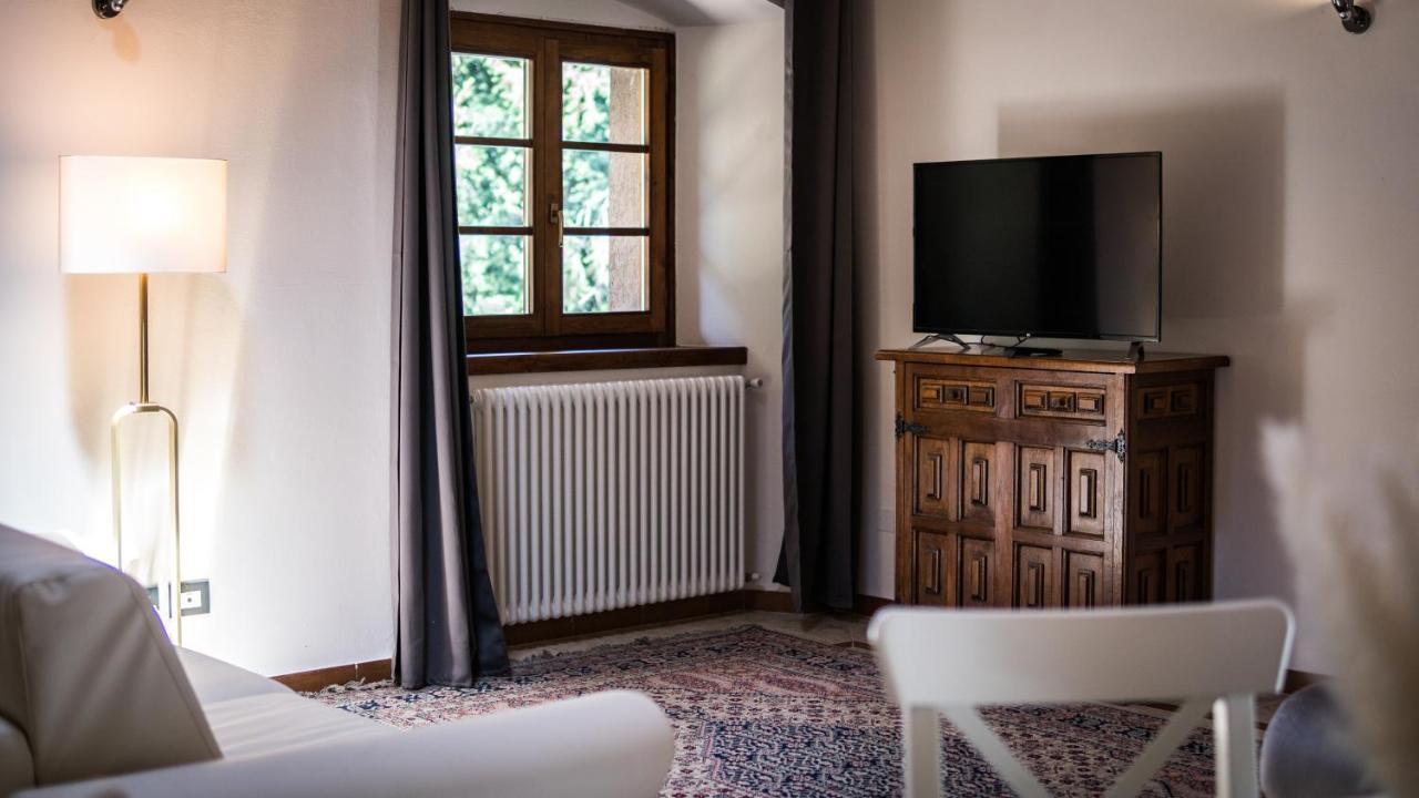 Castel Toblino Apartments Calavino エクステリア 写真