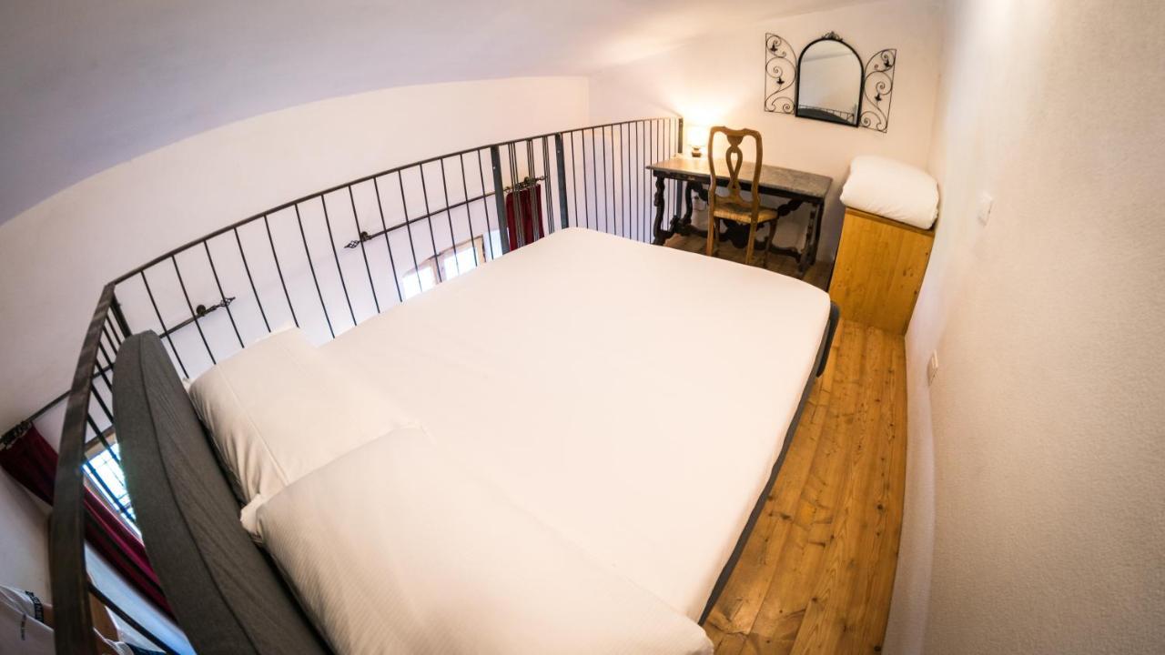 Castel Toblino Apartments Calavino エクステリア 写真