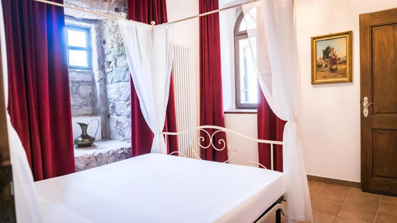 Castel Toblino Apartments Calavino エクステリア 写真