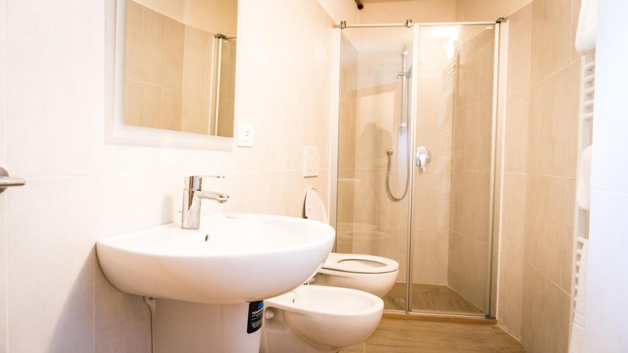 Castel Toblino Apartments Calavino エクステリア 写真