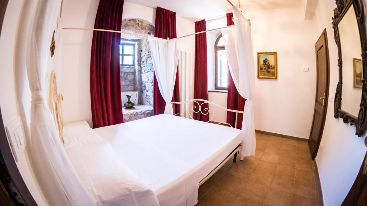 Castel Toblino Apartments Calavino エクステリア 写真
